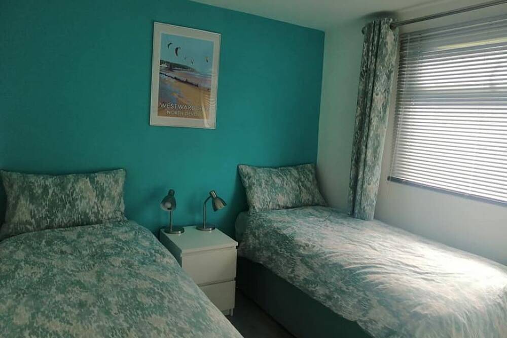 2-bedroom sea view property 1 min from the sea & Sw Coast Path in Westward Ho, Hartland Devon Heritage Coast