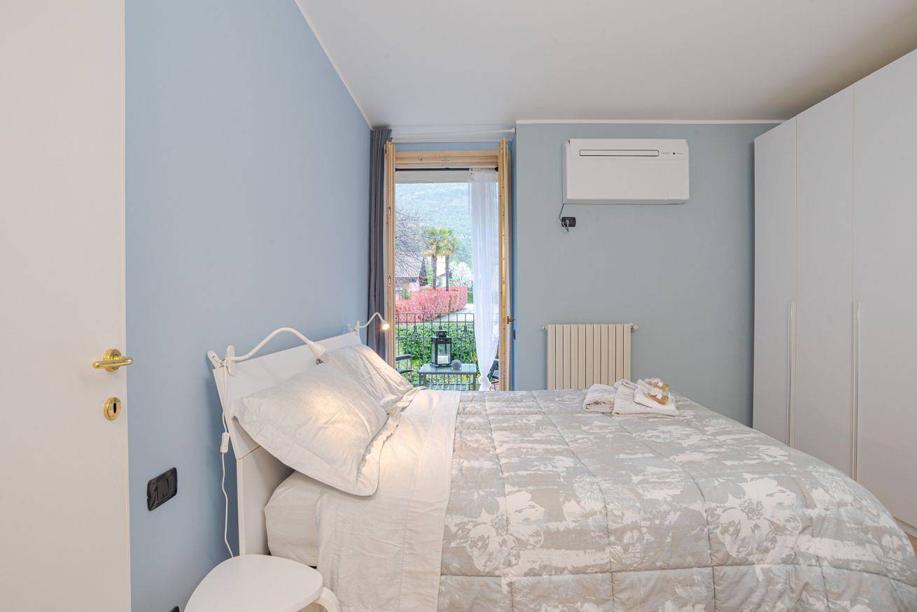 Ganze Wohnung, Lake Como Apt with Balcony & Private Parking! in Ossuccio, Gemeinde Tremezzina