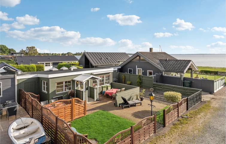 Ferienhaus für 4 Personen, mit Terrasse und Garten in Grønninghoved Strand