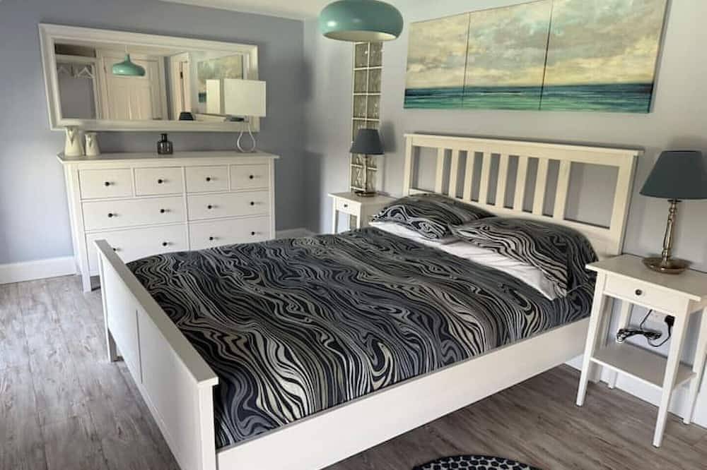 Entire apartment, The Granary Loft at Annestown House in County Waterford