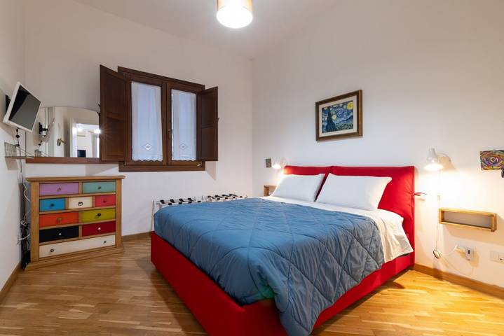 Appartamento intero, GuestHost - Al Cassaro Holiday Home in Palermo, Provincia di Palermo