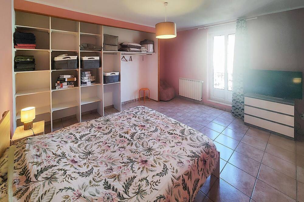 Beautiful home in Cessenon sur Orb with Wifi in Cessenon-sur-Orb, Mediterranean Coast (France)