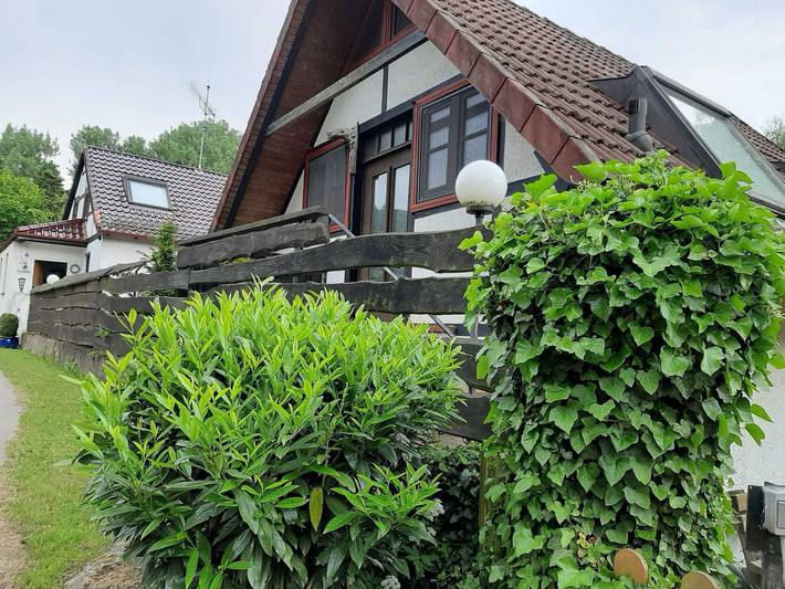 Ferienwohnung für 2 Personen, mit Garten und Balkon, kinderfreundlich im Weserbergland - 3