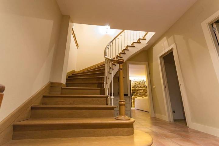 Chalet para 8 personas, con Terraza además de Jardín y Vistas en Benavente y Los Valles - 3