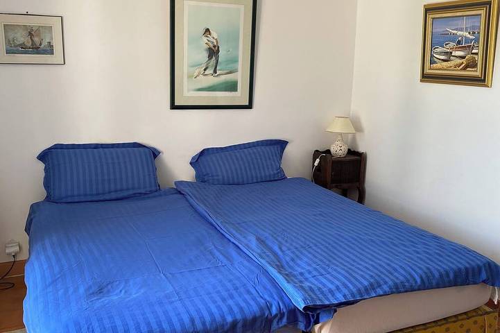 Location de vacances pour 4 personnes, avec piscine ainsi que balcon et jardin dans Golf De Fregate - 2