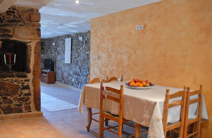 Casa rural para 6 personas, con jardín, Se admiten mascotas en Mazaricos - 3