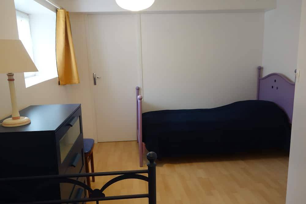 Cozy cottage for 4-6 people in the historic center of Bayeux in Bayeux, Bayeux region