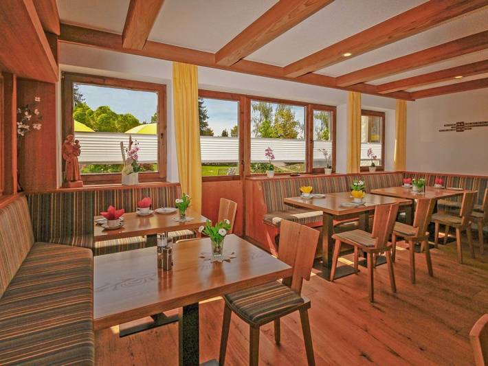 Hôtel pour 6 personnes, avec Balcon/Terrasse et Terrasse ainsi que Jardin et Sauna dans Lindenberg Im Allgau