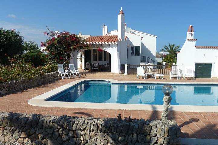 Ferienhaus für 7 Personen, mit Balkon und Garten in Es Castell