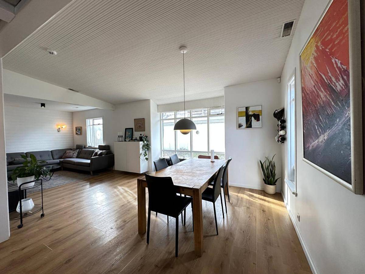 Modern and family friendly house, centrally located in Reykjavik in Gerði, Reykjavik