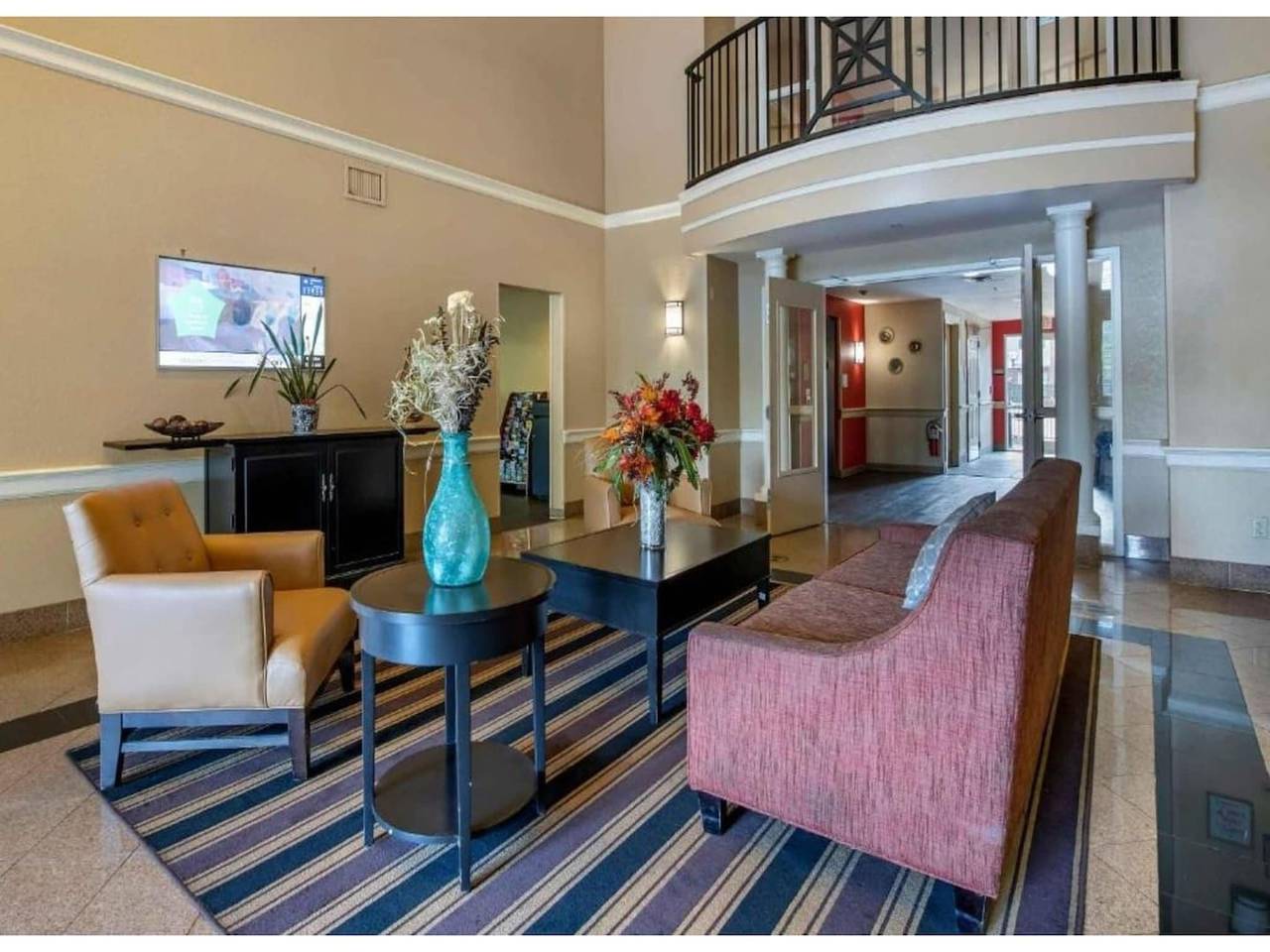 Geheel appartement, 1 Kingsize Bed | Suite, Nsmk, Keuken, Slaapbank in Jacksonville, Duval County