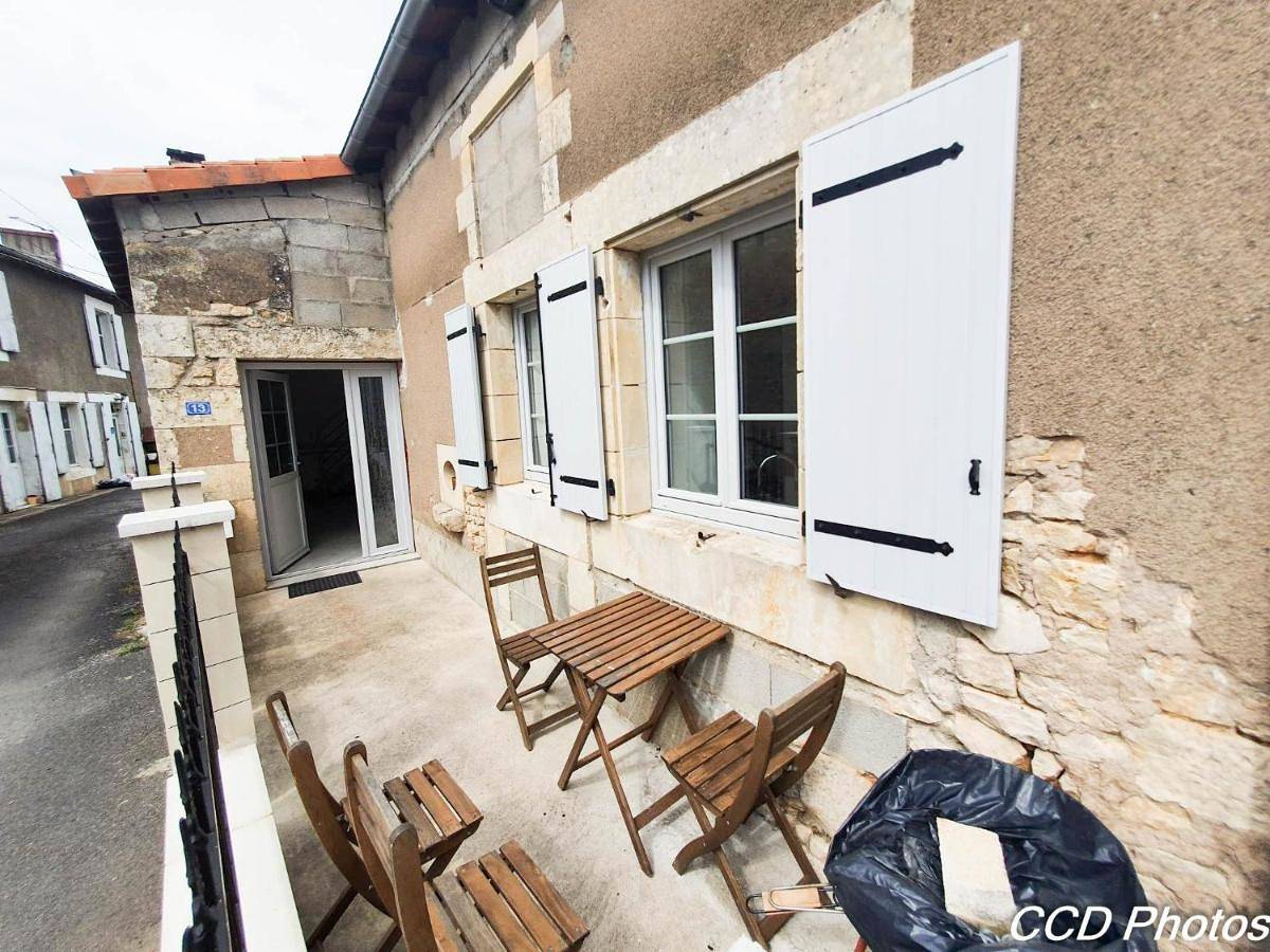 Four-Bedroom House in Gouex, Vienne (France)