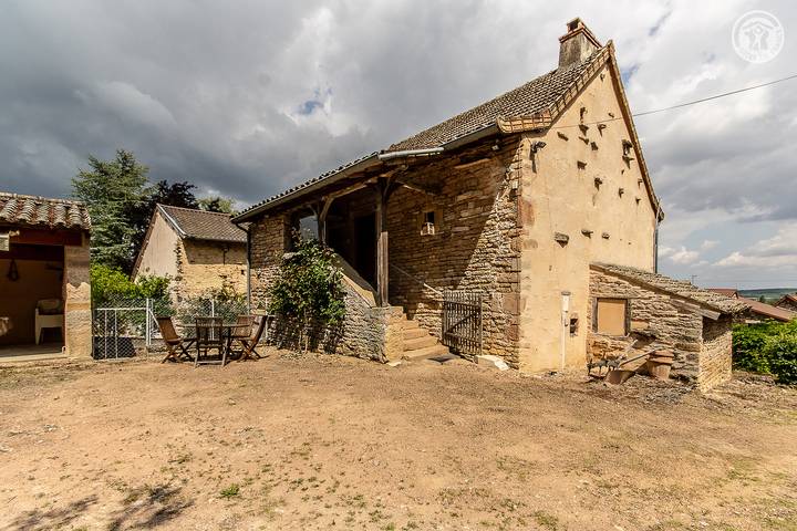 Gîte pour 3 personnes, avec terrasse à Azé (Saône-et-Loir)