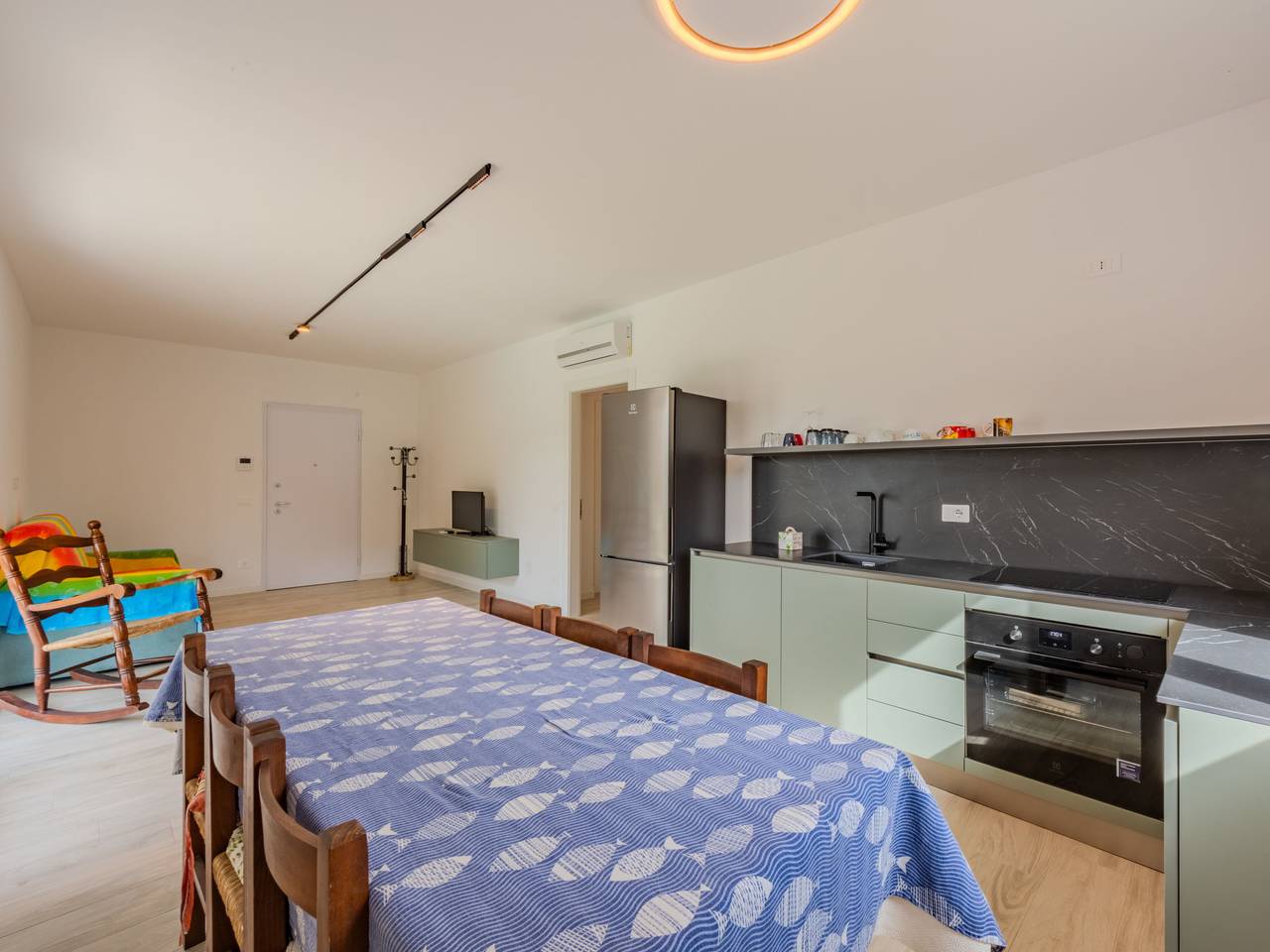Geheel appartement, Annamaria in Peschiera del Garda, Garda Bergen