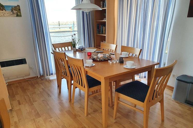 Hausboot in Barth am Barther Bodden in Barth, Vorpommern-Rügen