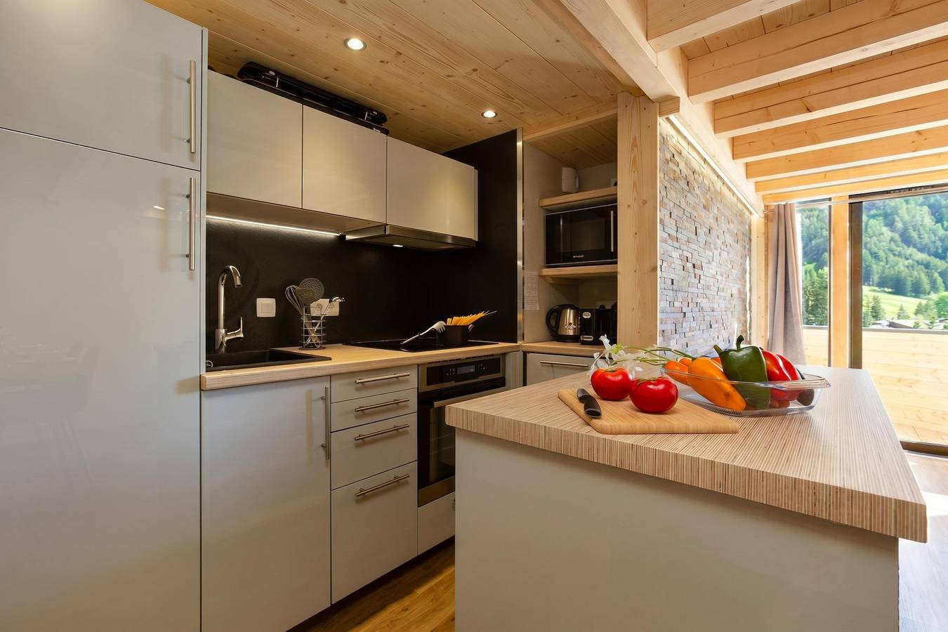 Appartement entier, Grand Roc C411 280m from Slopes, Mont-Blanc View, Parking & Wifi in Argentière, Chamonix-Mont-Blanc