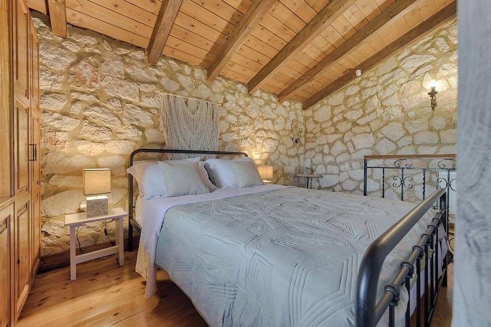 Woodstone Cottage Zakynthos in Alykes, Zante