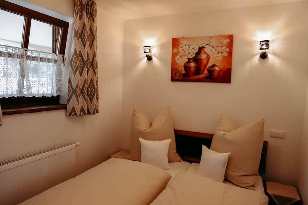 Ganze Wohnung, Ferienwohnung 29 qm für 2 Personen in Krottenmühl, Söchtenau