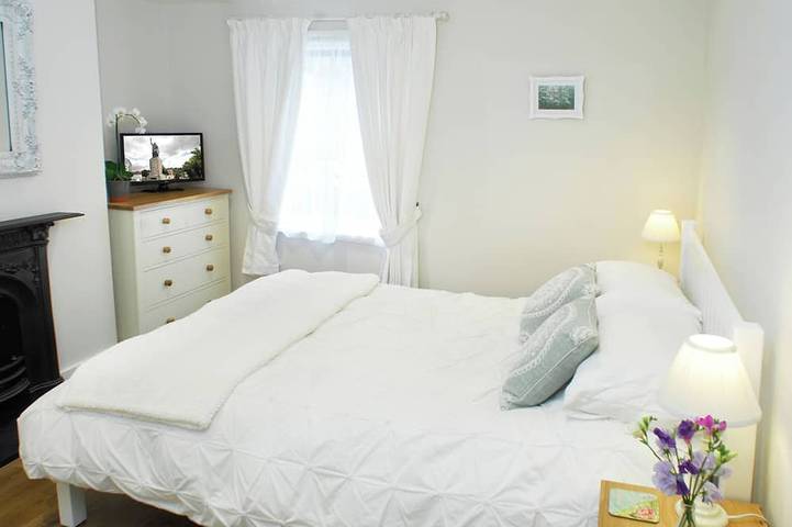 2 chambres à coucher à Winchester in Winchester, South Downs