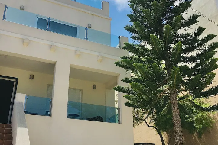 Villa for 8 people, with garden - 1