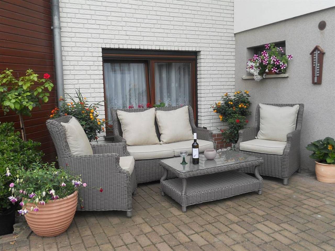 Ganze Ferienwohnung, Gästehaus unter den Weinbergen - Appartement/Fewo, Dusche, Wc in Laucha an der Unstrut, Saale-Unstrut