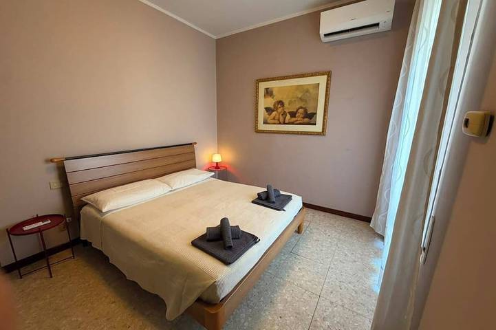 Appartement entier, Spacious apartment in the historic center of Fondi in Fondi, Province de Latina