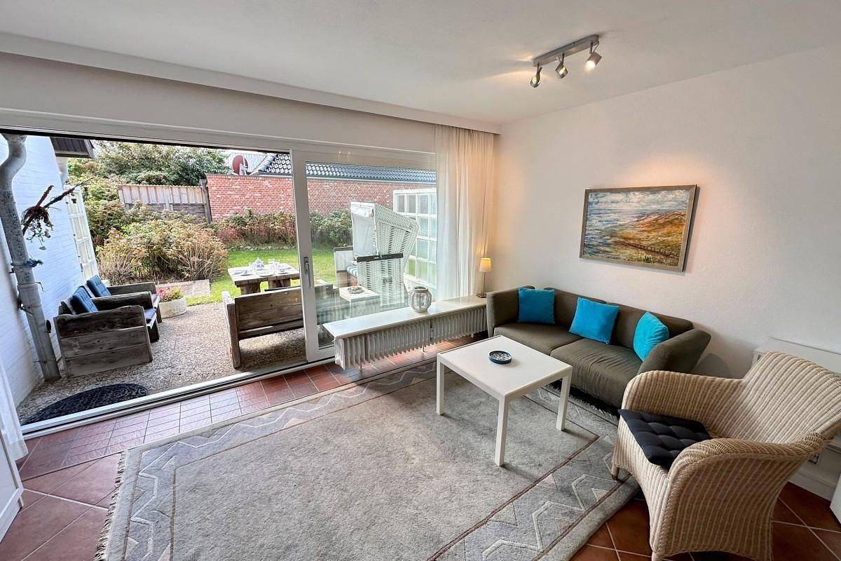 Ganze Wohnung, Komfortables Apartment Seedüne 19 in Wenningstedt mit Terrasse und Gartenblick in Wenningstedt, Sylt