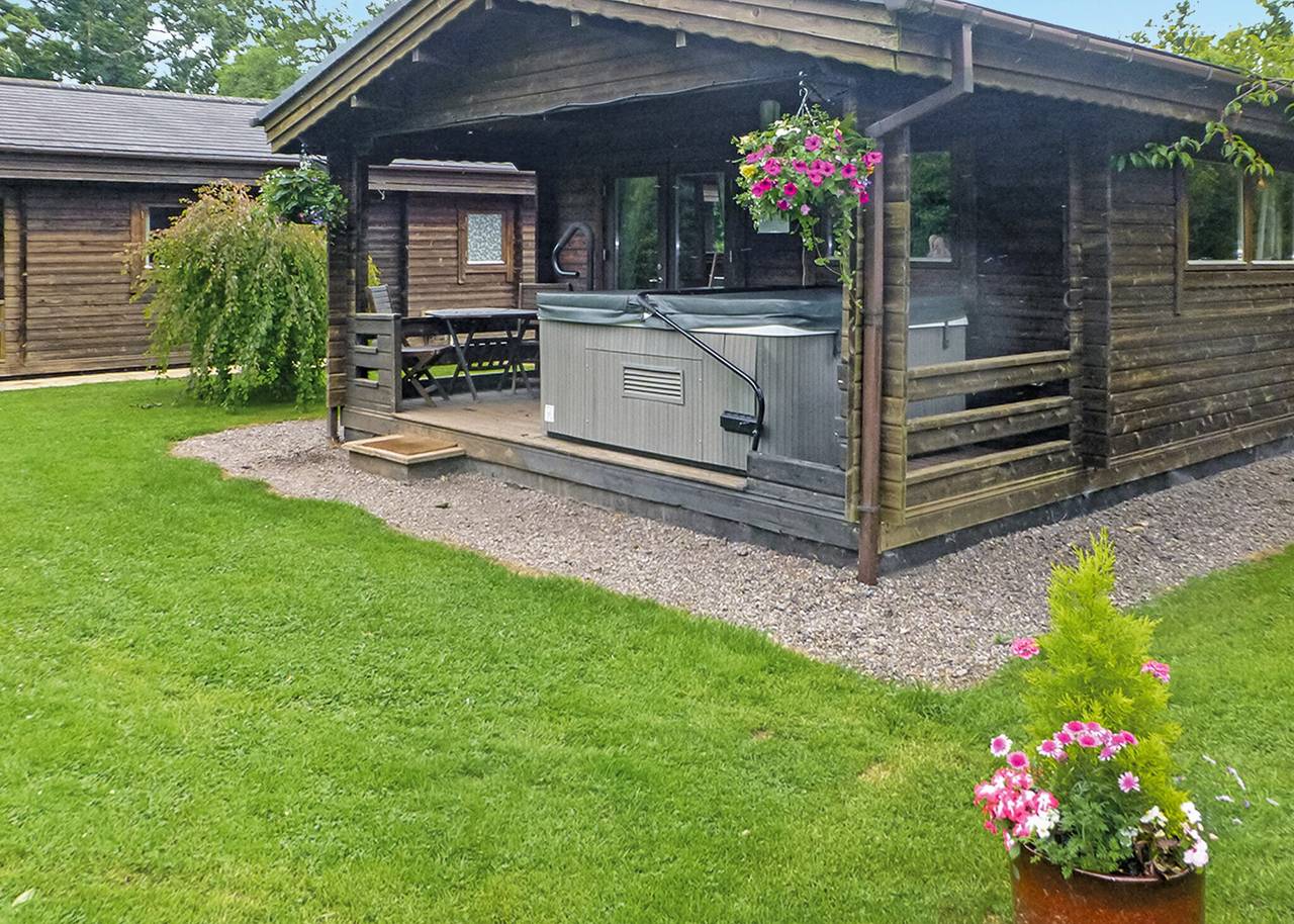 Otter Mill Lodge  in Kentisbeare, Devon