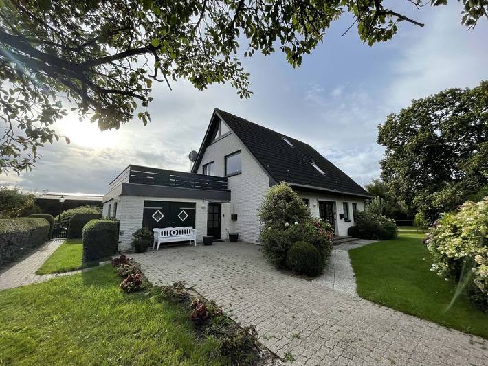 Ferienwohnung für 4 Personen, mit Terrasse und Garten in Alkersum