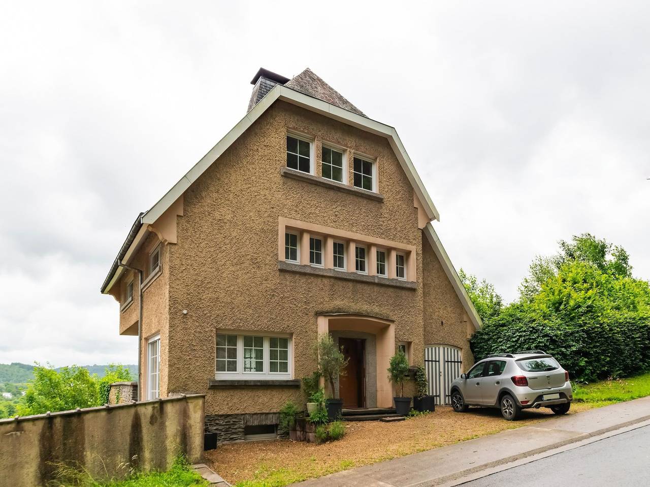 Modern Holiday Home in Bouillon with Terrace in Bouillon, Neufchâteau region