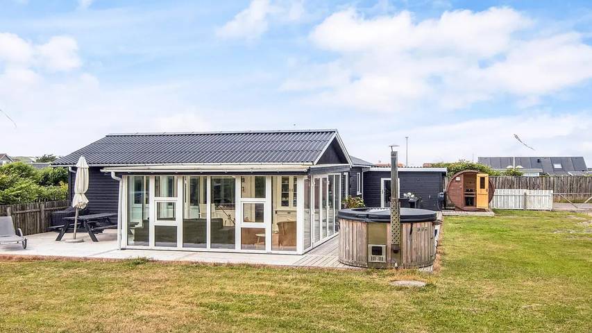 Ferienhaus für 7 Personen, mit Whirlpool und Terrasse sowie Garten und Sauna in Thorsminde - 3