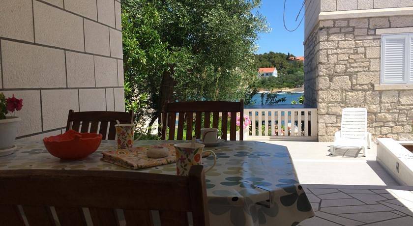 Location de vacances pour 4 personnes, avec terrasse à Lumbarda - 2