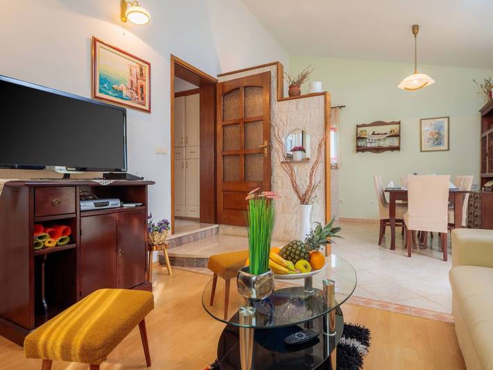 Kleine moderne Traumvilla in Šestanovac, Makarska Riviera