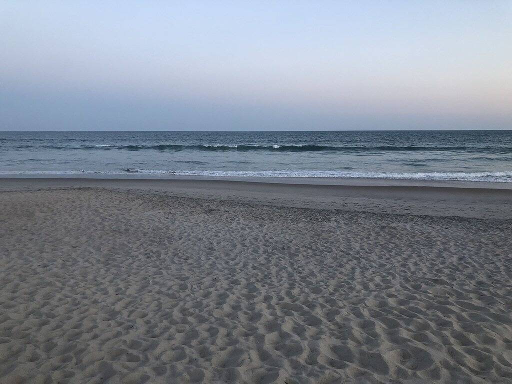 Beach views! Listen to the waves! Steps to beach access! 3 bed and 3 bathrooms! in Surf City, Topsail Island