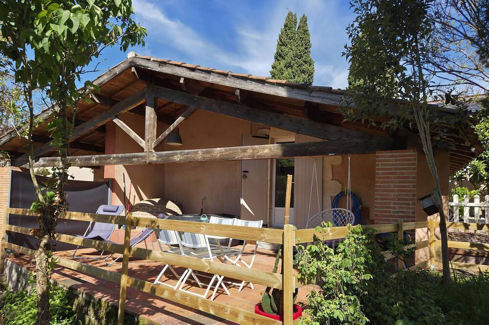 Entire apartment, Lo Pitchoun, Gite for 2 with Jaccuzzi in the heart of nature Gaillac in Gaillac, Albi region