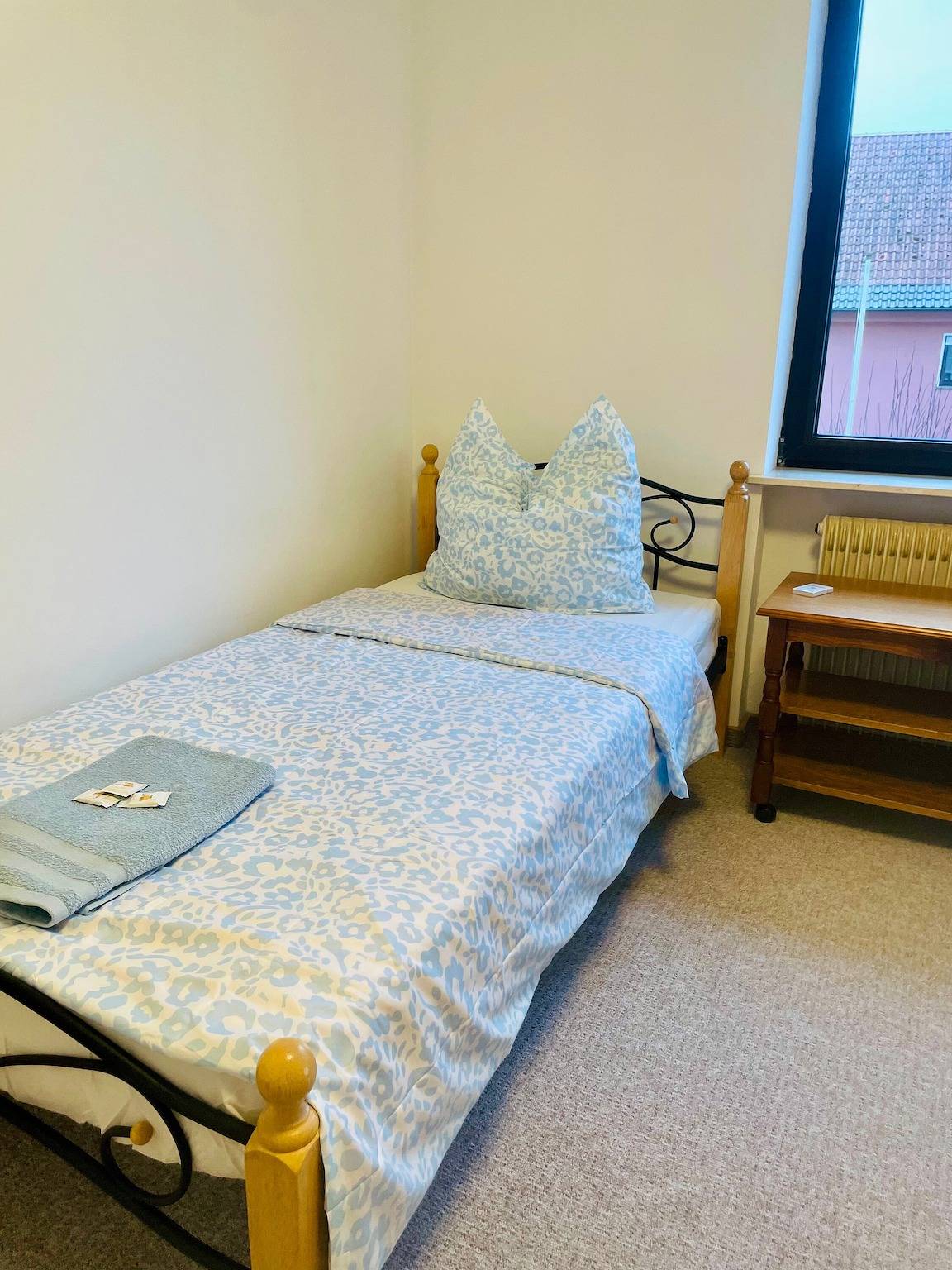 Ganze Wohnung, Apartment „Alexa“ mit gemeinsamer Terrasse und Wlan in Eußenheim, Maindreieck