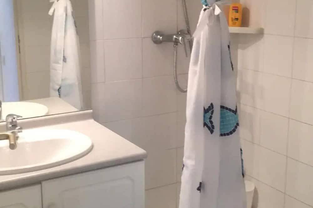 Appartamento intero, F2 Cosy A Golf -juan A 5min a Pied de la Plage in Golfe-Juan, Vallauris