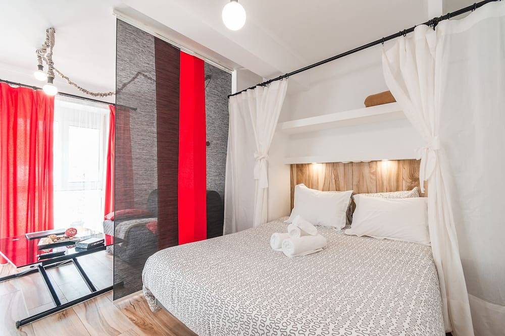 Apartamento entero, Estudio C/Patio Privado a 200 metros, 2 minutos a pie, de la playa de Peniche. in Peniche, Leiria District