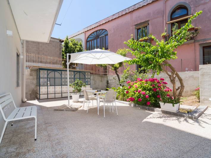 Ferienwohnung für 6 Personen, mit Terrasse und Garten in Vico Equense