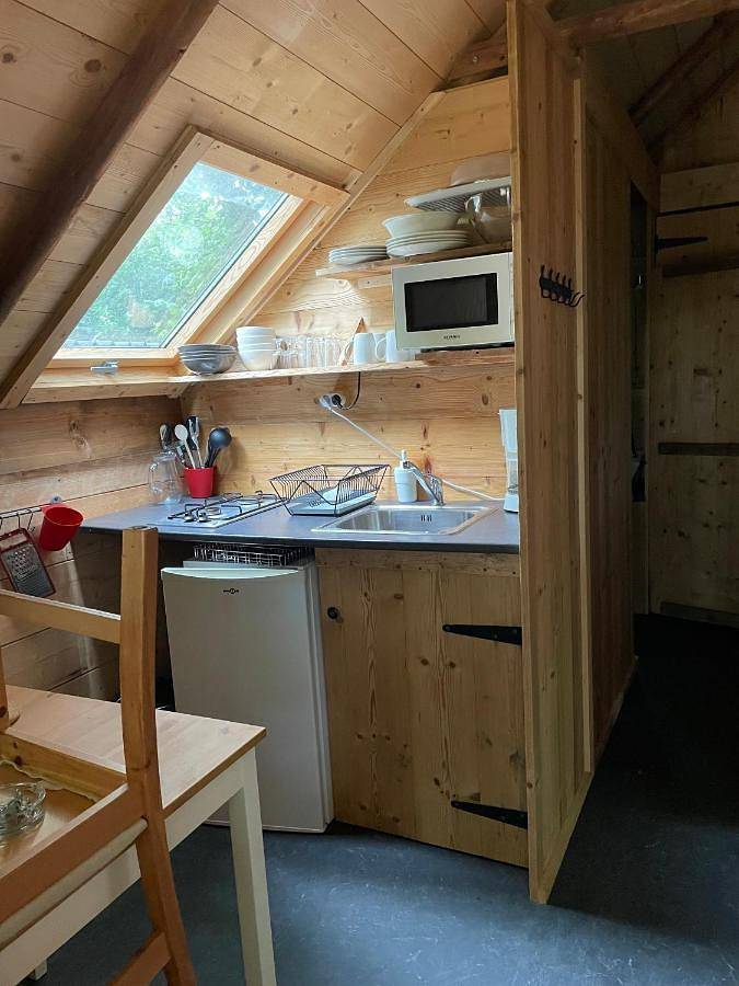 Camping pour 2 personnes, avec piscine ainsi que jardin et vue dans Orne - 3