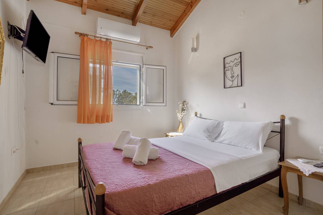 Landhuis 'Emis House Krioneri' met uitzicht op de bergen, Wifi en airconditioning in Golf van Patras