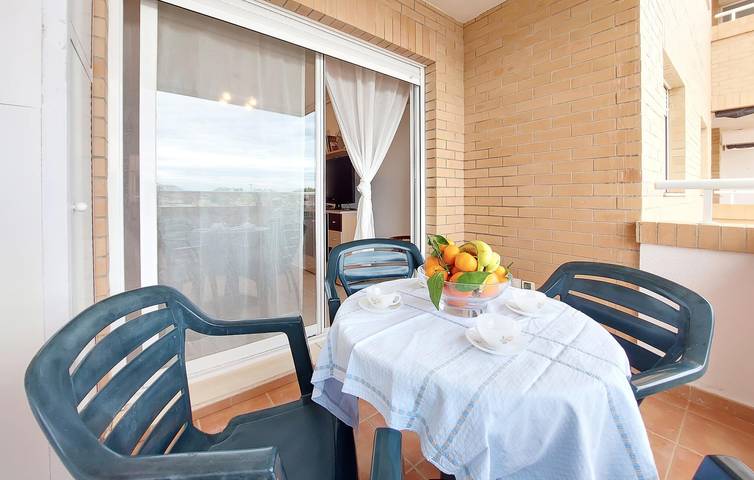 Gîte pour 6 personnes, avec piscine et vue ainsi que terrasse et jardin à Cabanes - 2