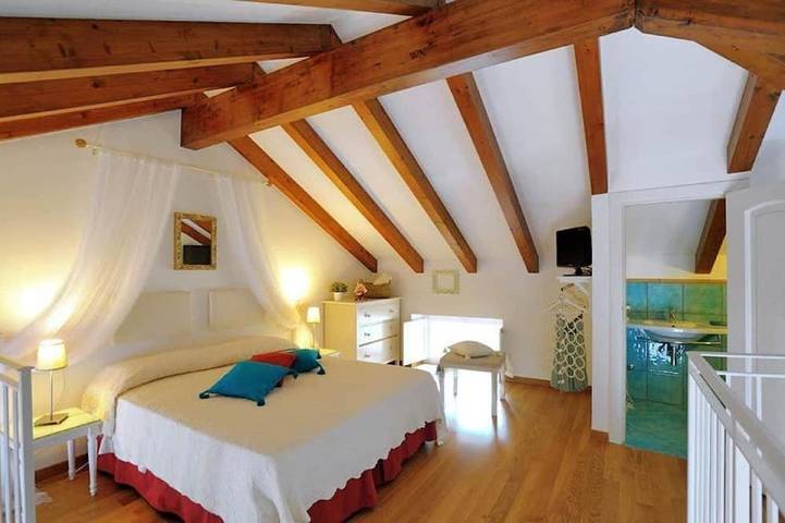 Ganze Wohnung, Gorgeous Loft Apartments  with Pool in Amalfi Town by Amalfivacation.It in Amalfi, Sorrento Coast