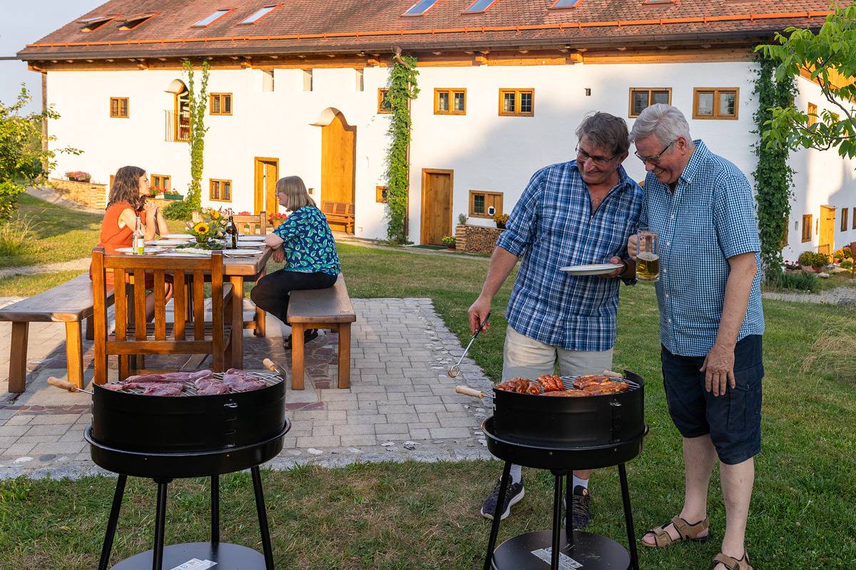 Hagerhof - Märchenhafter Urlaubsbauernhof - k) Spinnstube in Eggstätt, Chiemsee