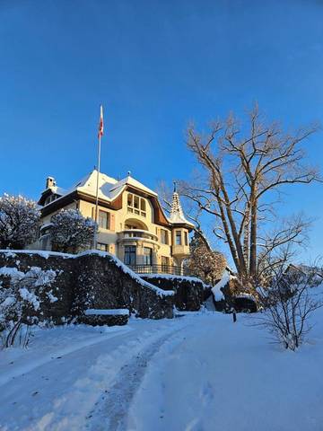 Cottage pour 15 personnes, avec terrasse et piscine, animaux acceptés à Delémont