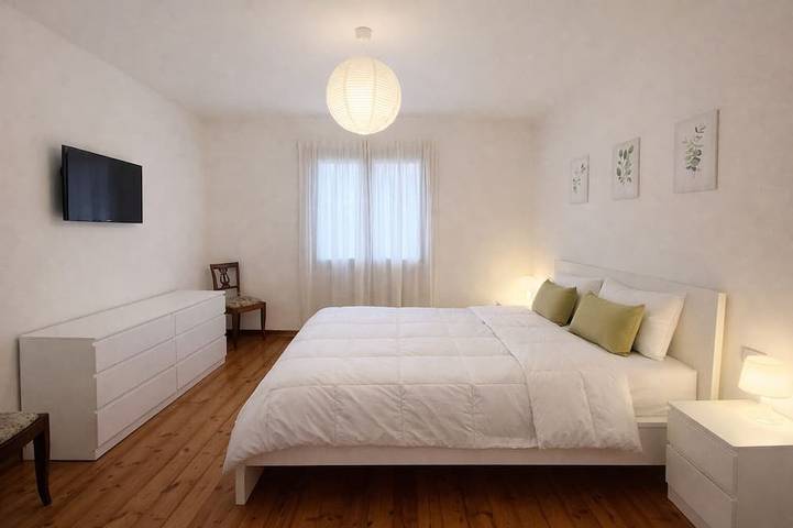 Gaidon House, an oasis of peace in the green within walking distance of downtown Bassano in Bassano del Grappa, Vicenza Province