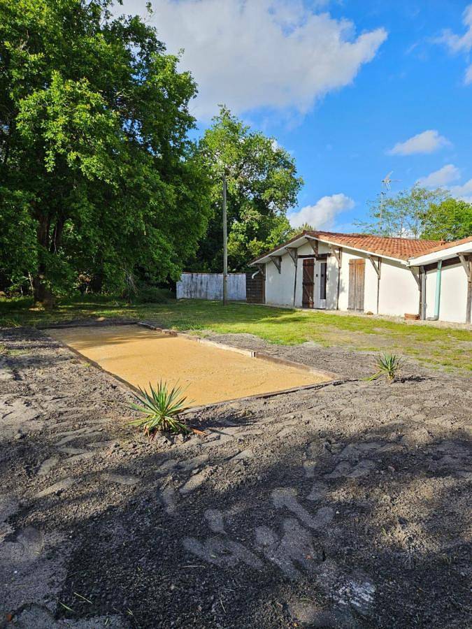 Gîte pour 4 personnes, avec terrasse, animaux acceptés à Ychoux - 2