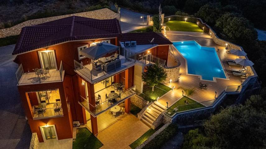 Hôtel pour 2 personnes, avec Balcon et Terrasse ainsi que Jardin et Piscine