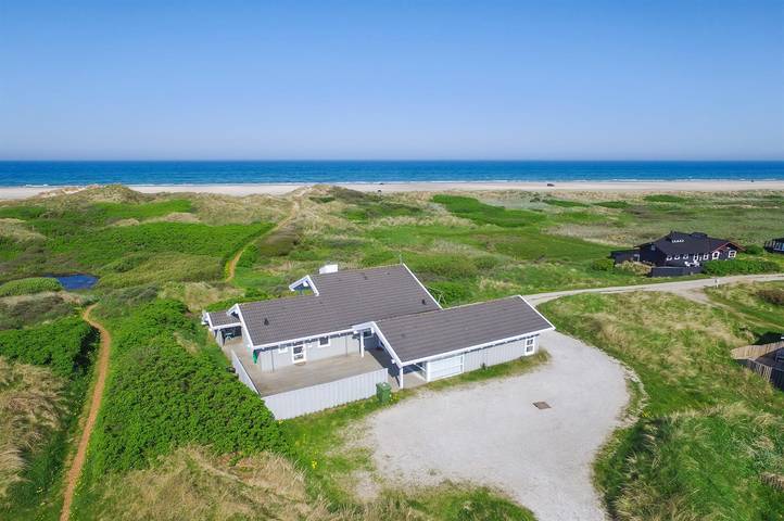 Ferienhaus für 10 Personen, mit Whirlpool und Terrasse sowie Sauna in Grønhøj Strand