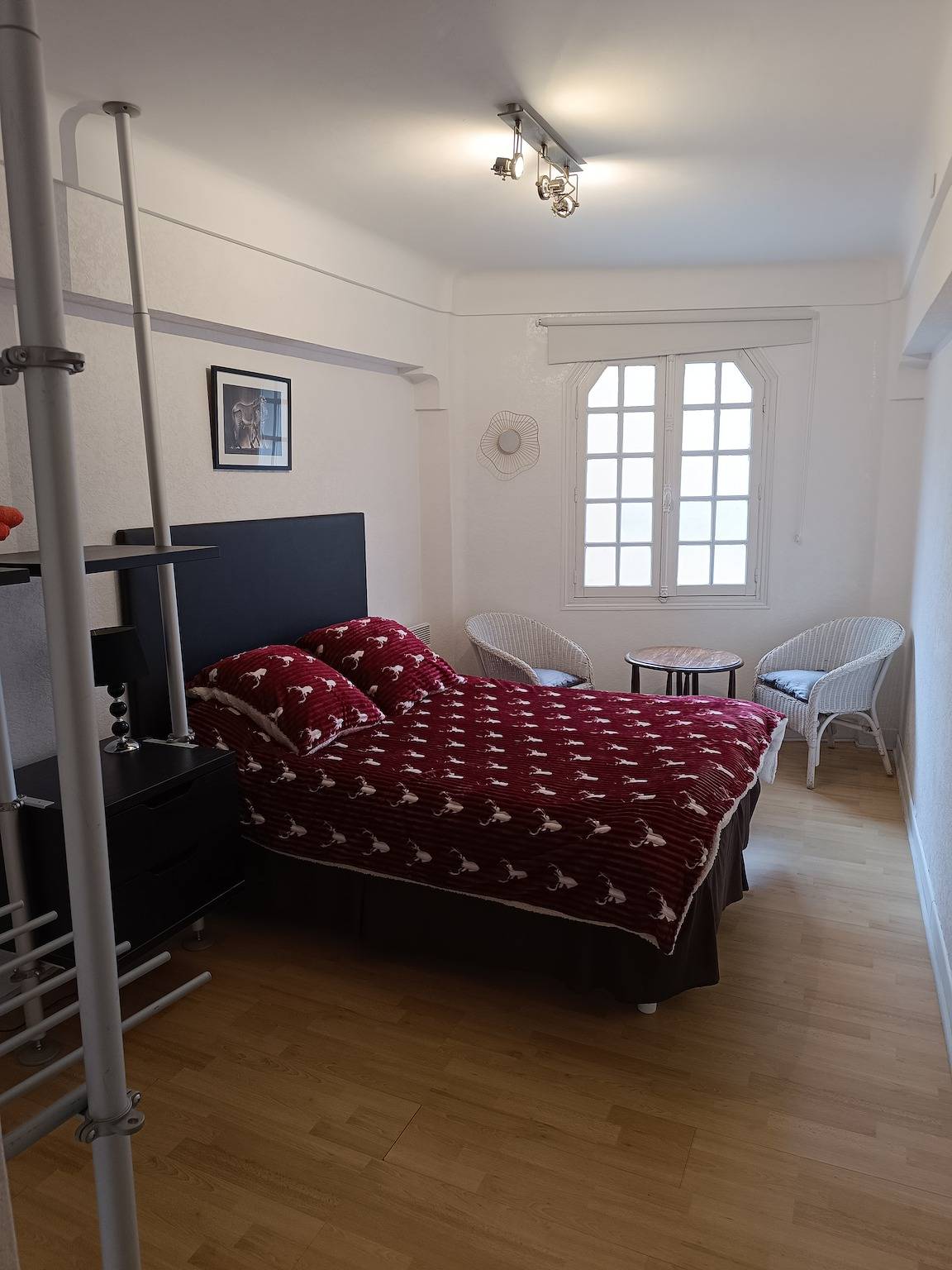 Appartement entier, T2 centre village, balcon in Luz-Saint-Sauveur, Parc national des Pyrénées